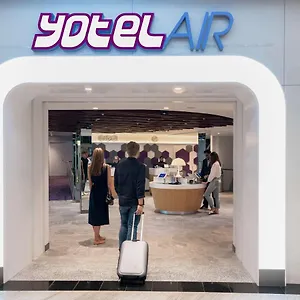 Yotelair Changi Airport Landside 4* Singapore