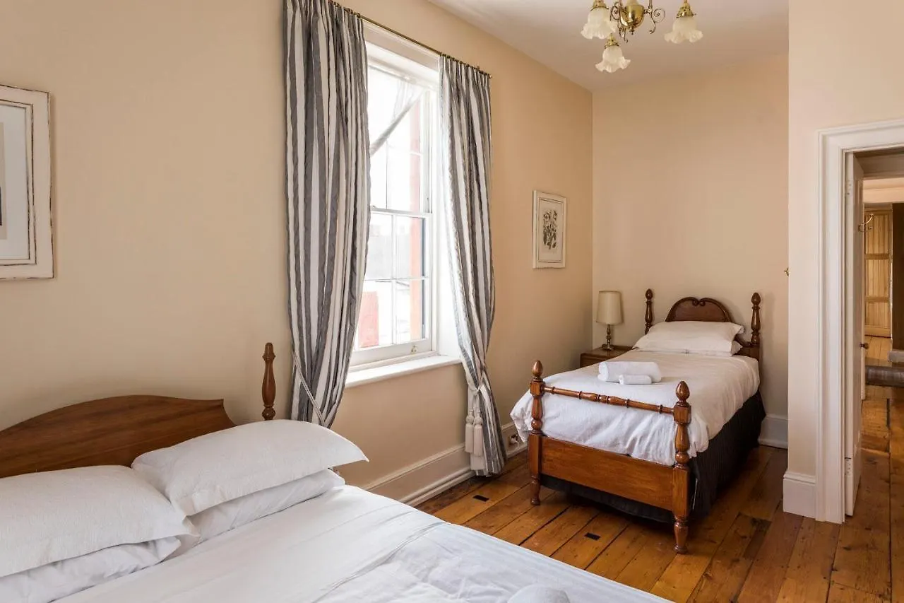 Grand Old Duke Aparthotel Hobart